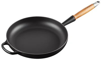 Le Creuset Bratpfanne mit Holzgriff Signature Gusseisen Schwarz 24 cm