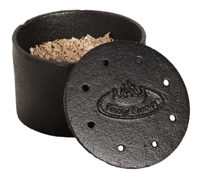 Räucherbox BBQ Gusseisen Braun Grill Räucherdose Smoker mit Holzschnipsel