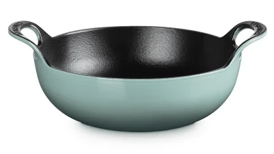 Le Creuset Balti Dish Schmorbräter Gusseisen Sea Salt 24cm